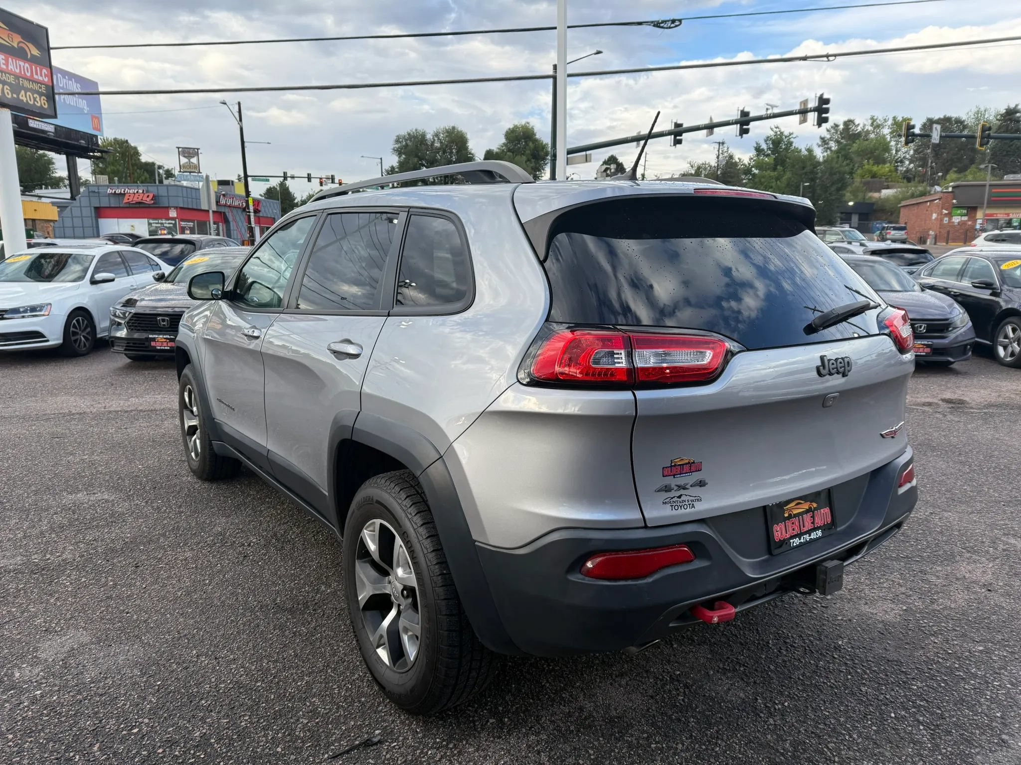 Used 2014 Jeep Cherokee Trailhawk w/ Comfort/Convenience Group AWD/4WD image 6