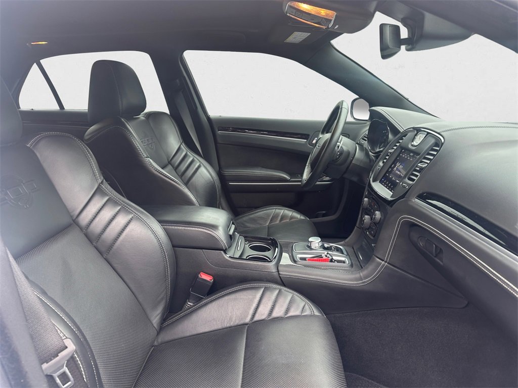 Certified 2023 Chrysler 300 C image 27