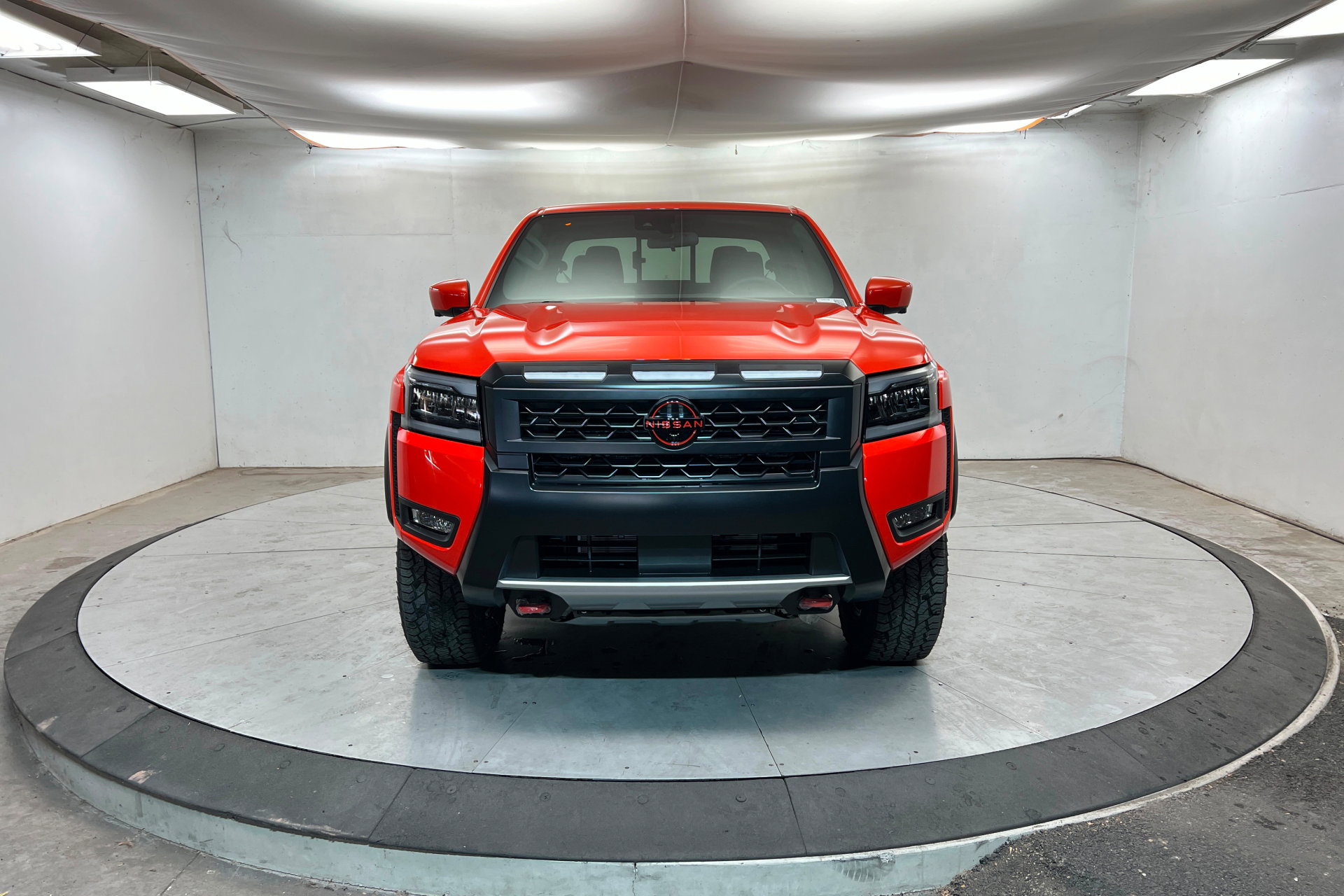 New 2026 Nissan Frontier PRO-4X w/ Pro-4x Convenience Package image 8