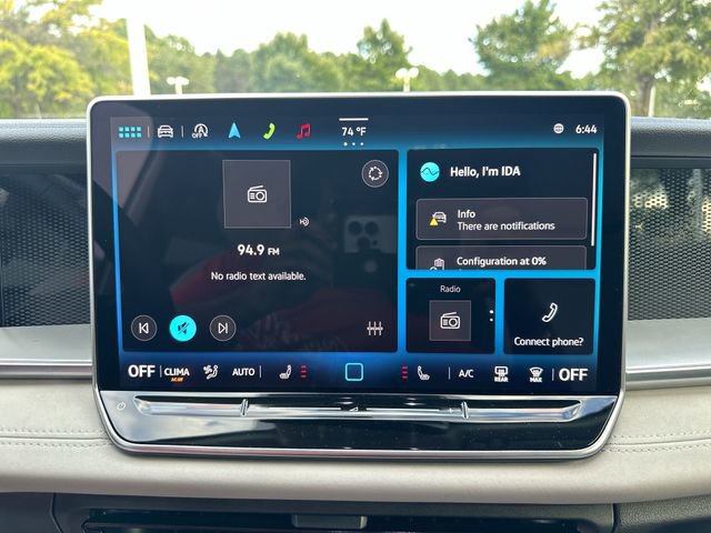 New 2025 Volkswagen Tiguan SE image 16