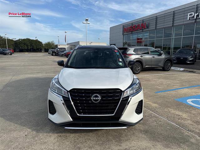 Used 2024 Nissan Kicks SV FWD image 2