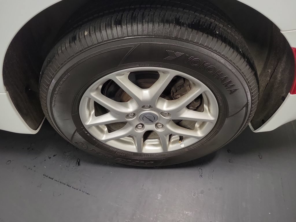 Used 2024 Chrysler Pacifica Touring FWD image 10