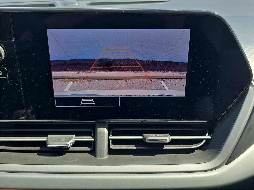 Used 2025 Chevrolet Trax LS image 15