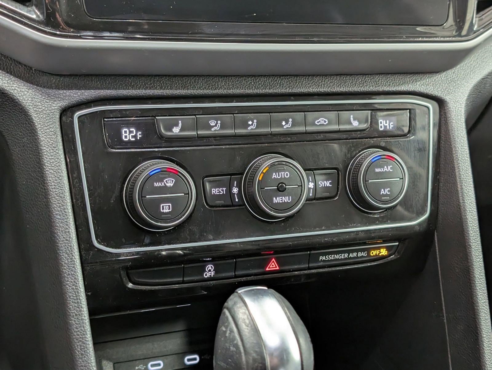 Used 2022 Volkswagen Atlas SE w/ Black Wheel Package image 18