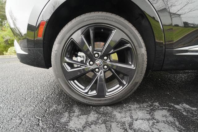 Used 2025 Buick Envision Sport Touring image 39