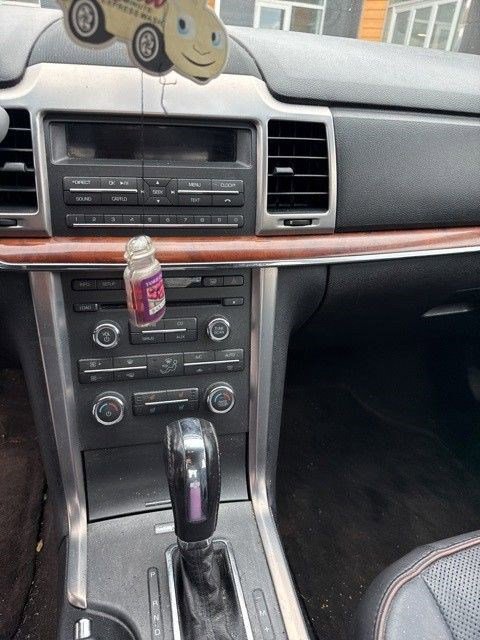 Used 2012 Lincoln MKZ image 15