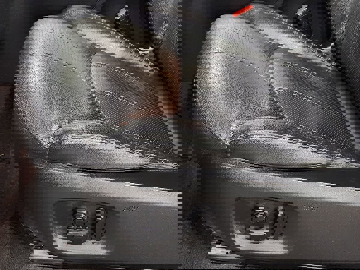 Used 2016 Land Rover Range Rover Evoque SE Premium image 43