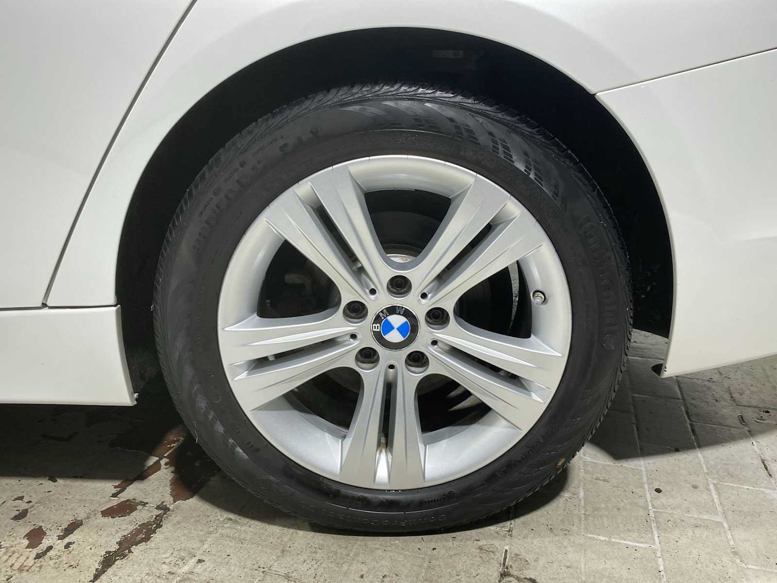 Used 2016 BMW 328i xDrive Sedan AWD/4WD image 8