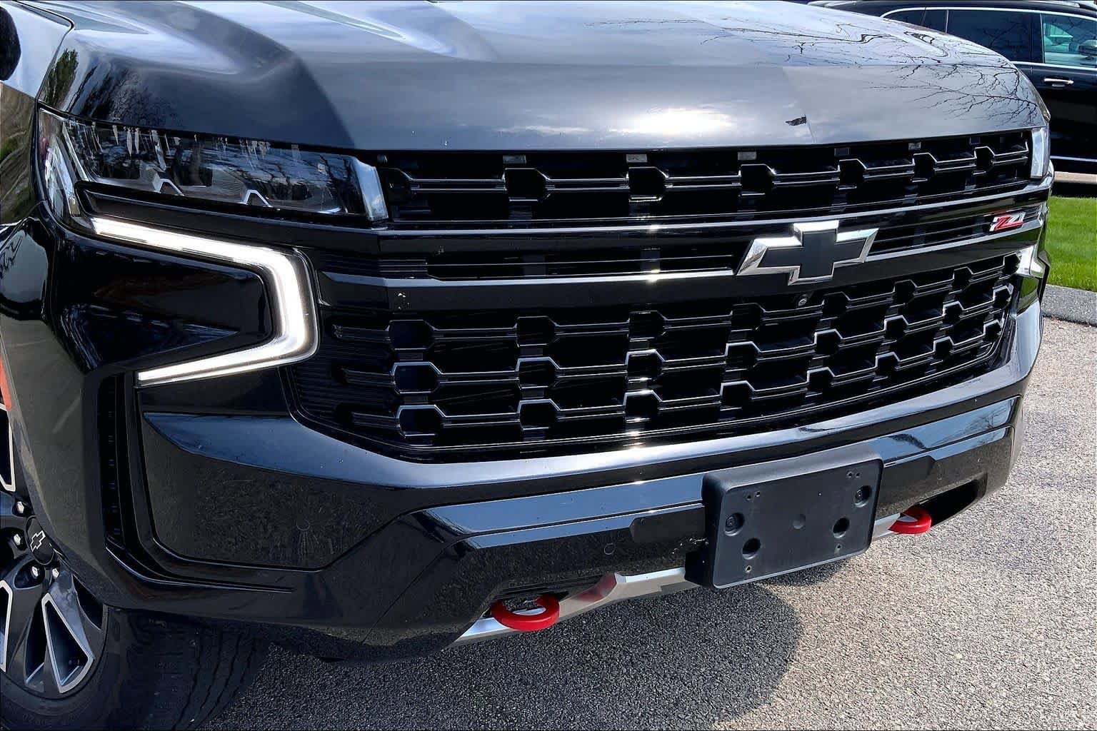 Used 2023 Chevrolet Suburban Z71 w/ Luxury Package AWD/4WD image 29