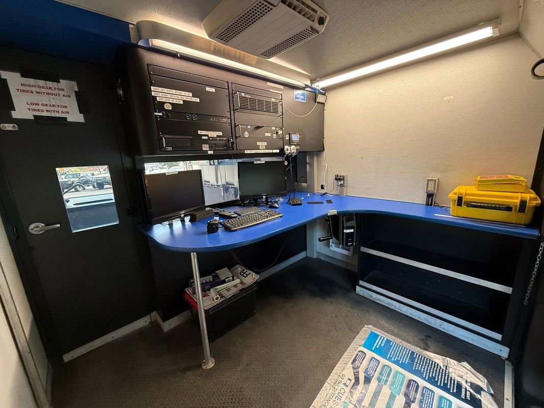 Used 2010 Chevrolet Express 3500 w/ Ambulance Package image 17