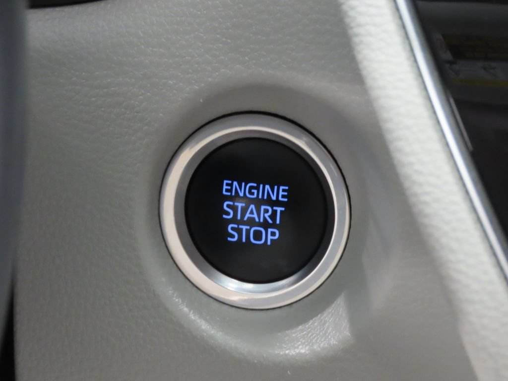 Used 2022 Toyota Corolla Cross LE AWD/4WD image 24
