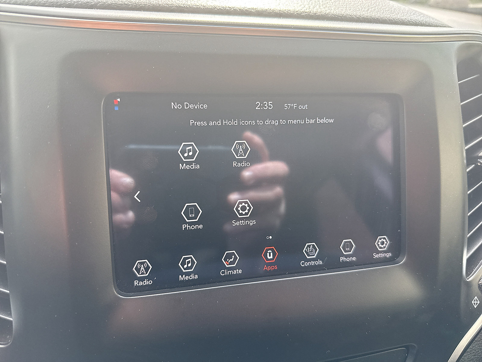 Used 2019 Jeep Cherokee Latitude w/ Cold Weather Group AWD/4WD image 52