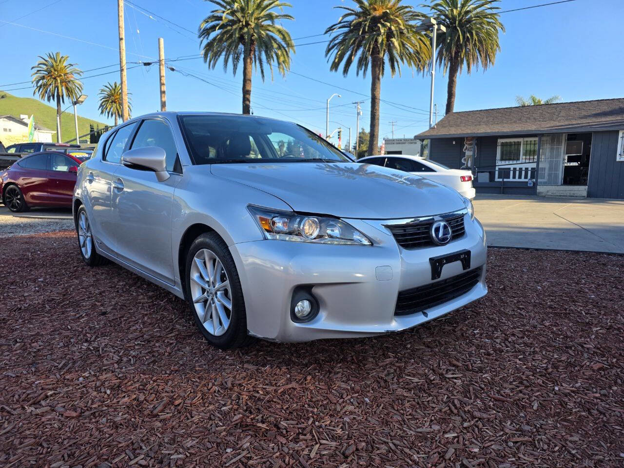 Used 2012 Lexus CT 200h Premium image 2