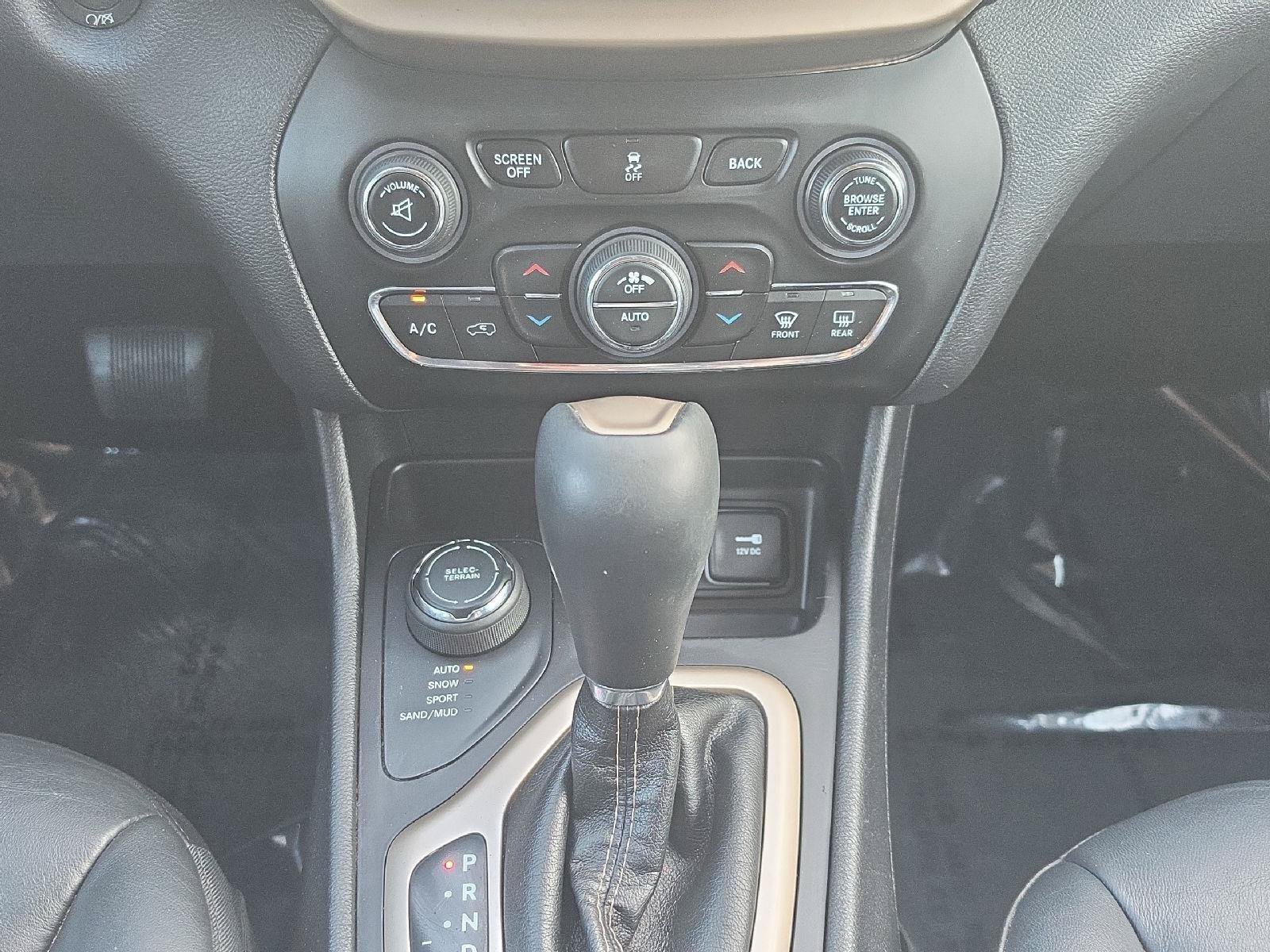 Used 2017 Jeep Cherokee High Altitude AWD/4WD image 16
