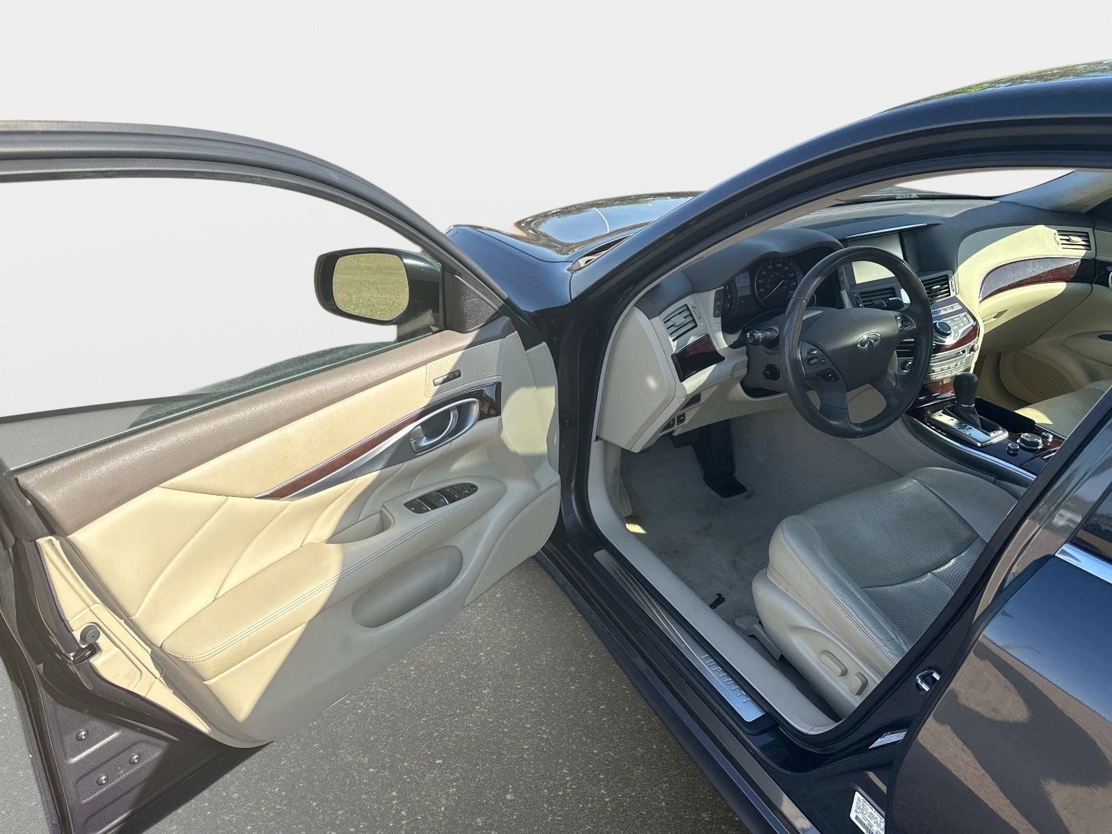 Used 2015 INFINITI Q70 3.7 image 14