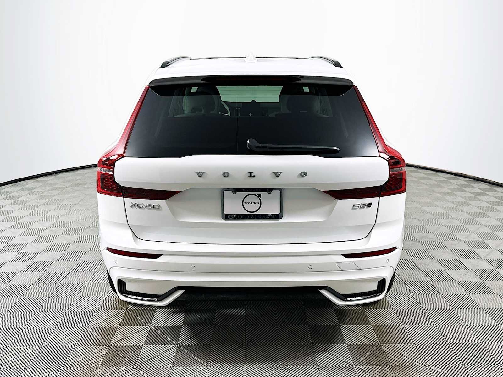 New 2026 Volvo XC60 B5 Ultra w/ Climate Package PRO AWD/4WD image 6