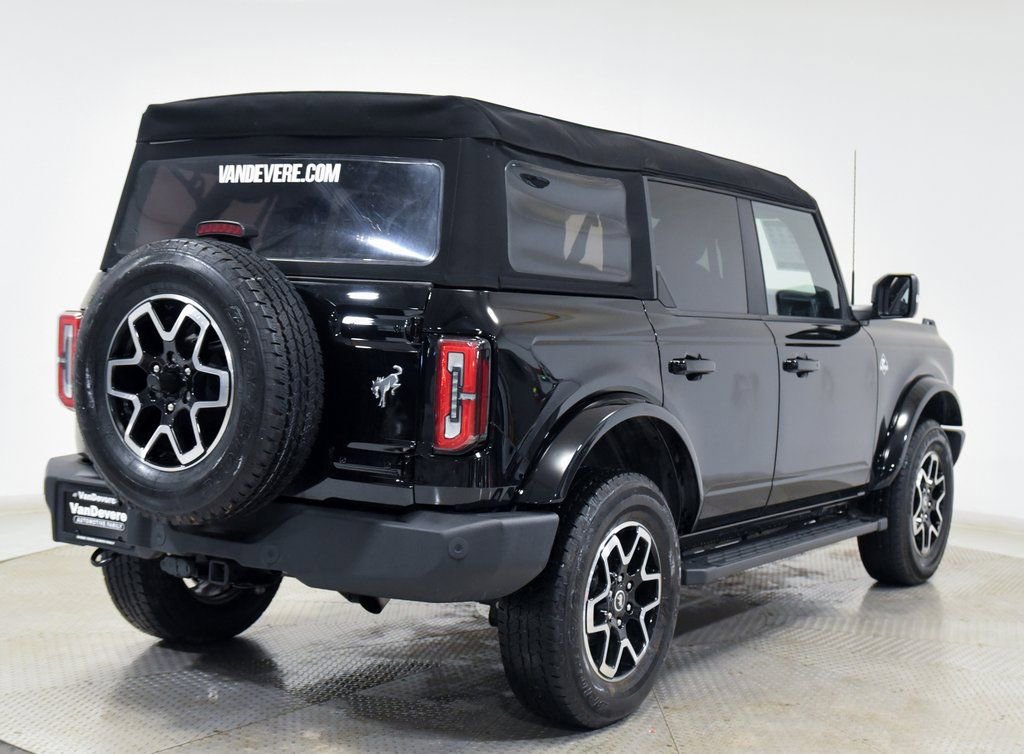 Used 2023 Ford Bronco Outer Banks image 11