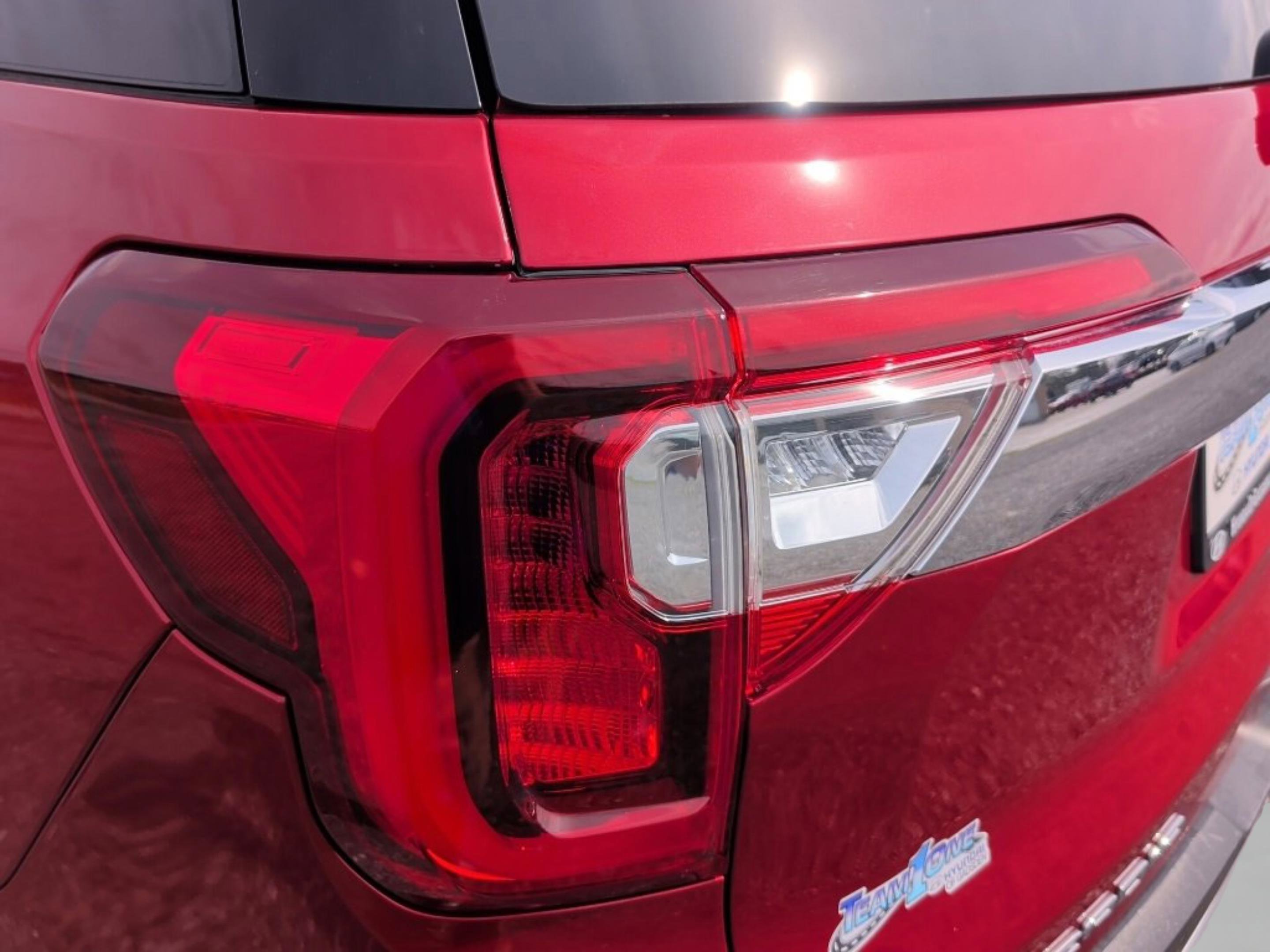 Used 2023 GMC Acadia SLE image 34