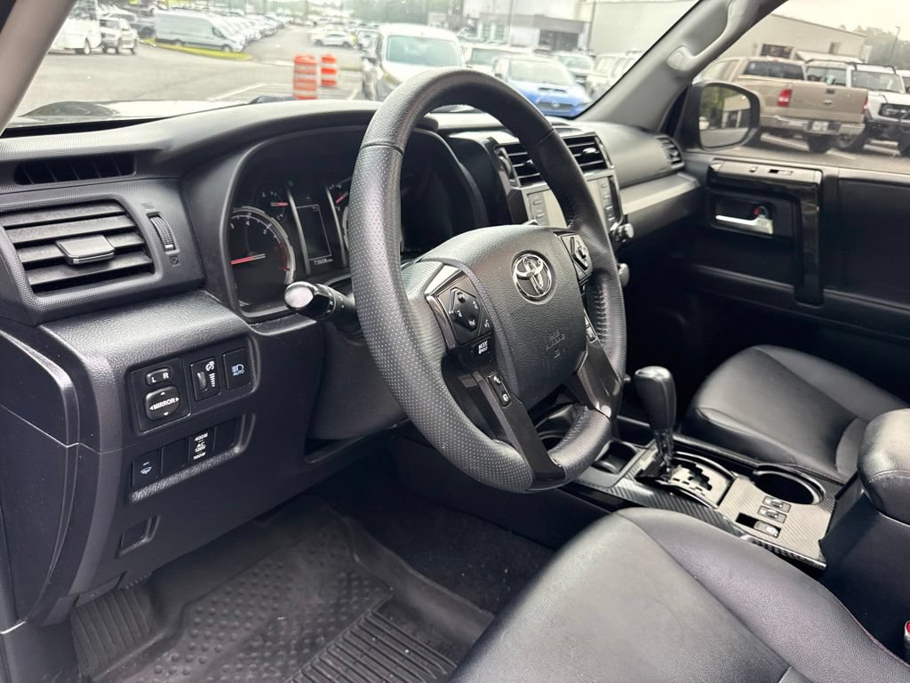 Used 2021 Toyota 4Runner Venture w/ Moonroof Package AWD/4WD image 18
