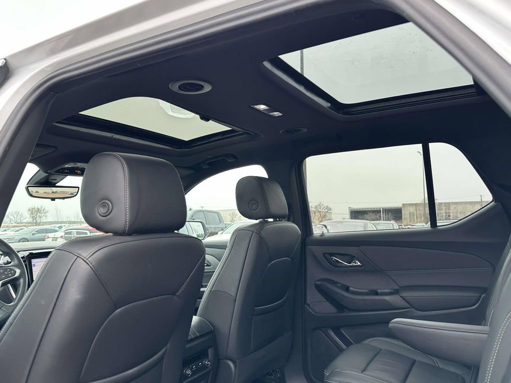 Certified 2023 Chevrolet Traverse LT w/ LT Premium Package image 18
