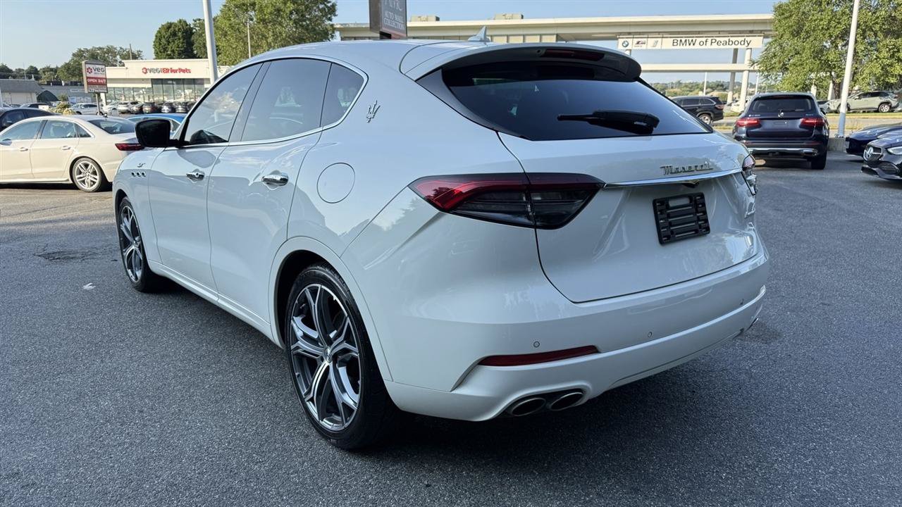 Used 2023 Maserati Levante GT AWD/4WD image 13