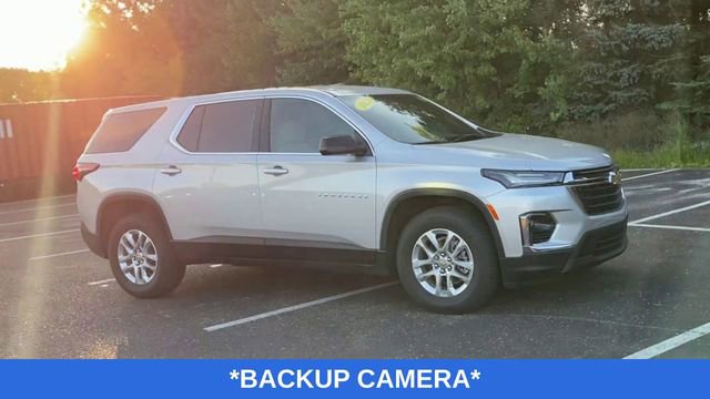 Used 2022 Chevrolet Traverse LS FWD image 2