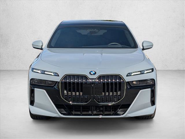 Used 2025 BMW 760i xDrive w/ Executive Package image 2