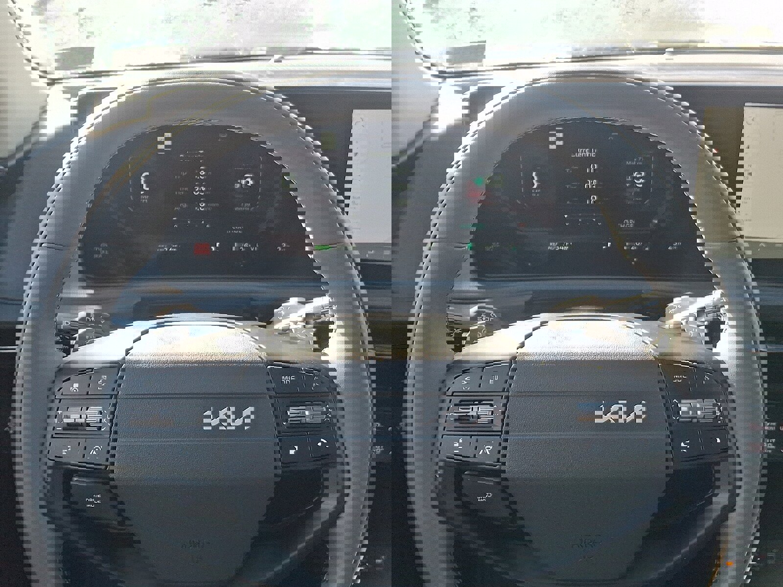 New 2025 Kia EV6 Light w/ Light LR Technology Package image 14