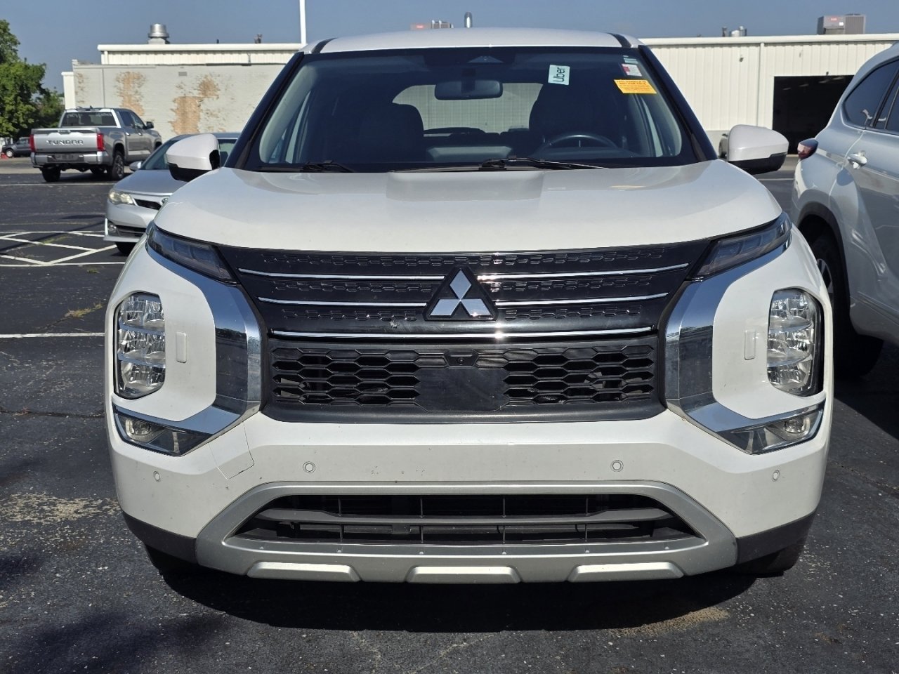 Used 2022 Mitsubishi Outlander SE AWD/4WD image 2