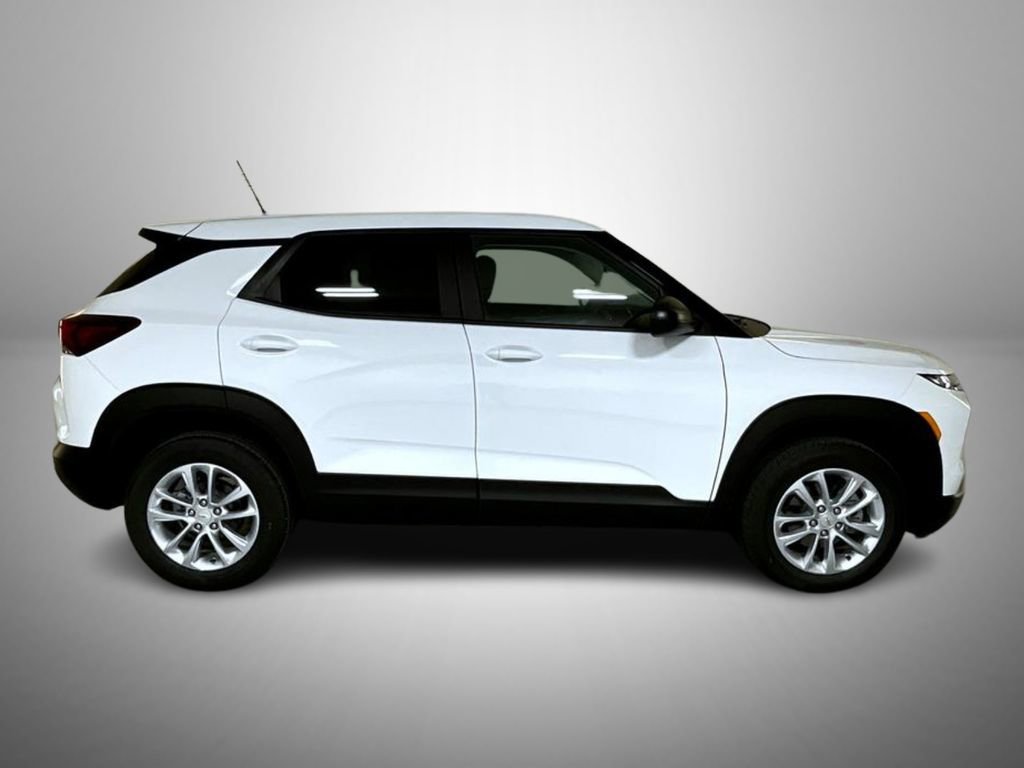 New 2026 Chevrolet TrailBlazer LS w/ LS Convenience Package AWD/4WD image 4