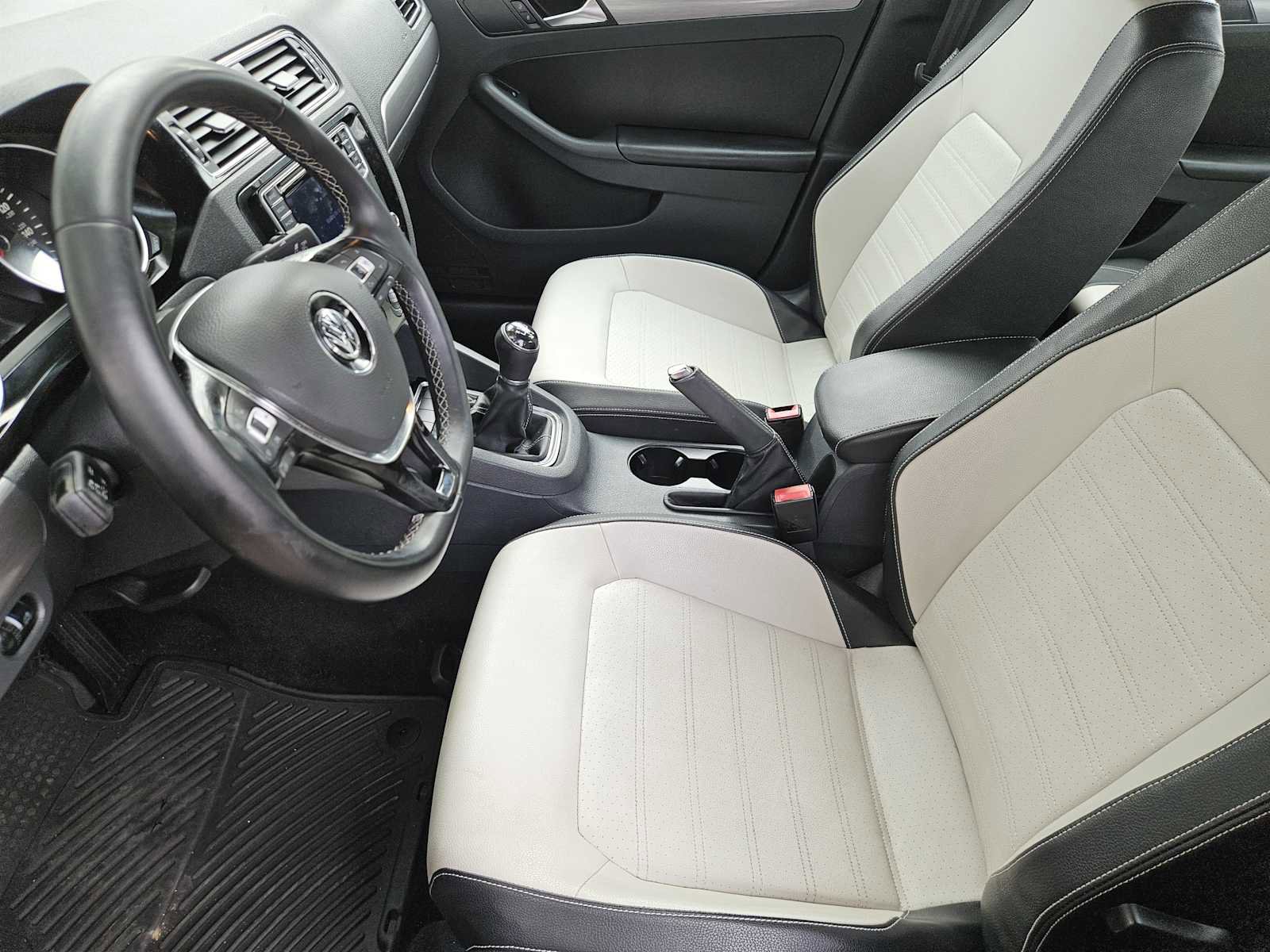 Used 2016 Volkswagen Jetta Sport image 13