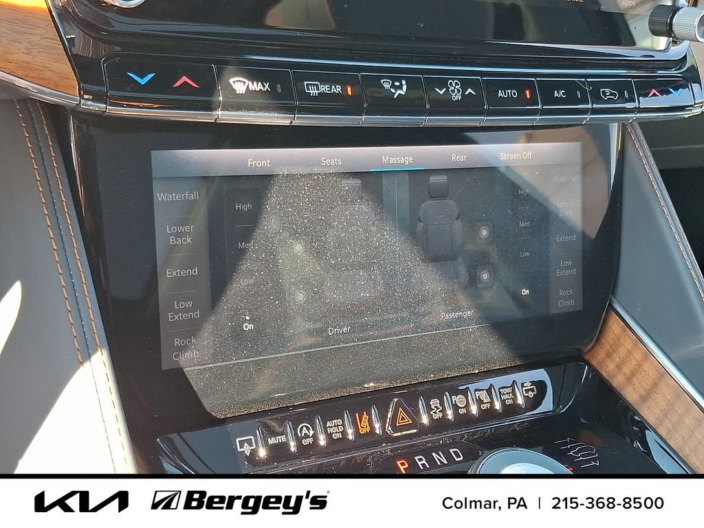 Used 2023 Jeep Grand Wagoneer Series III w/ Rear Seat Video Group 1 AWD/4WD image 21