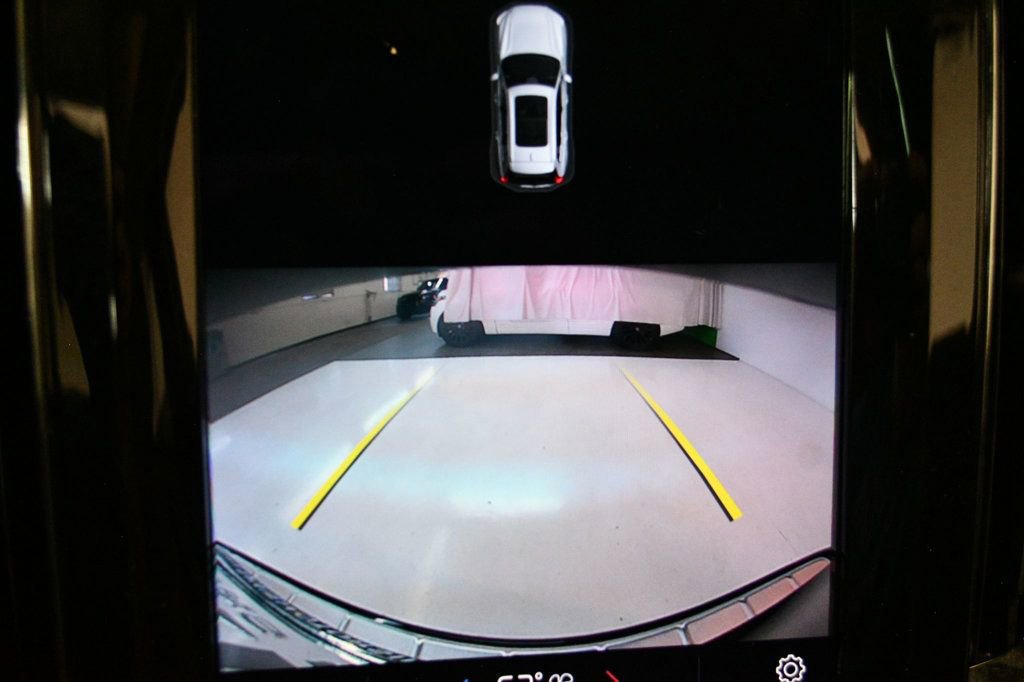 Used 2022 Volvo XC60 B5 Momentum w/ Protection Package Premier image 53