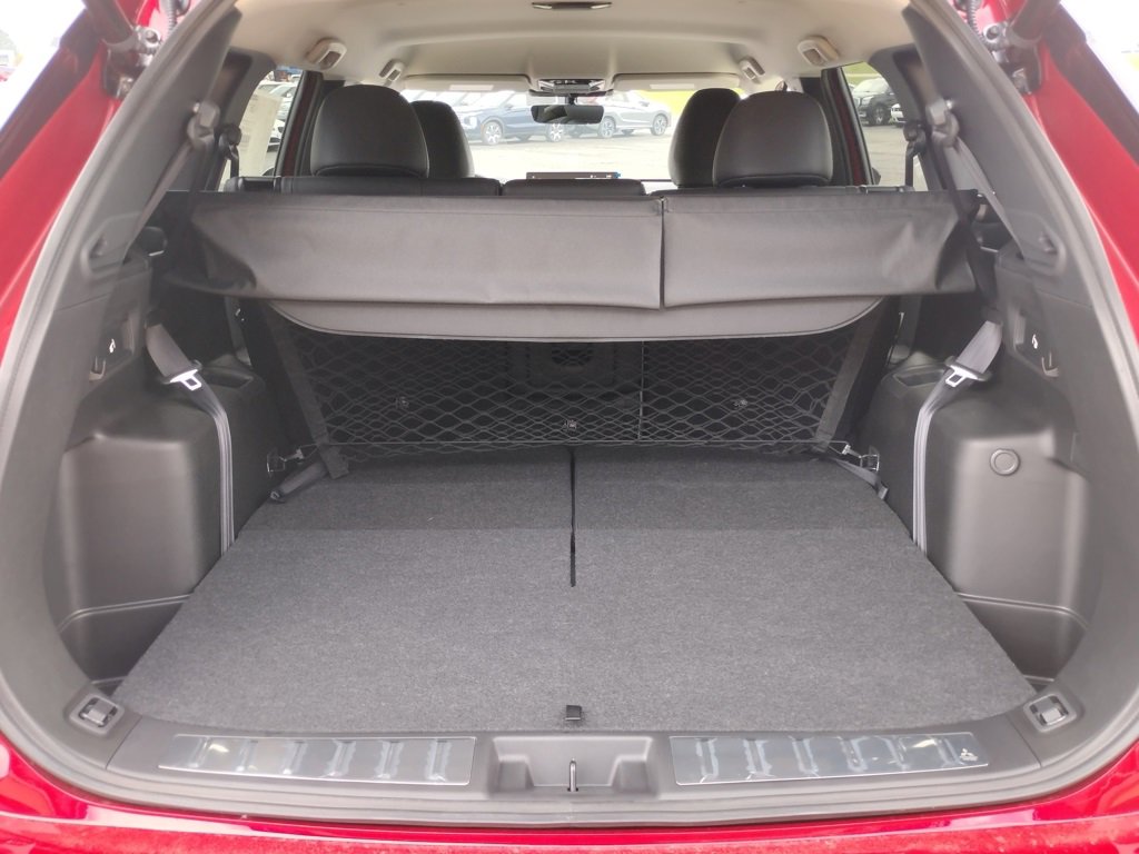 New 2025 Mitsubishi Outlander SE image 9
