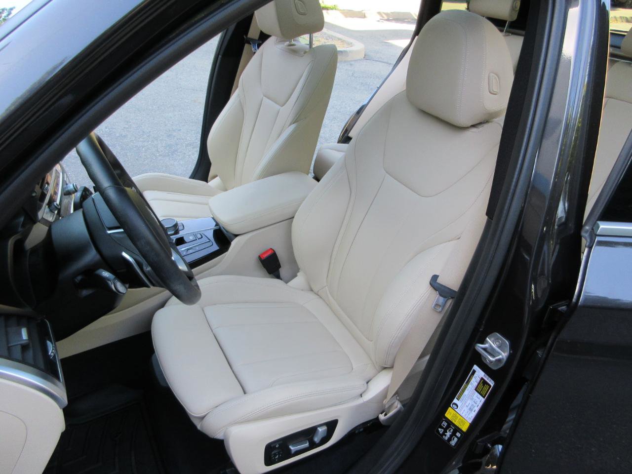 Used 2020 BMW X3 xDrive30i w/ Premium Package AWD/4WD image 10