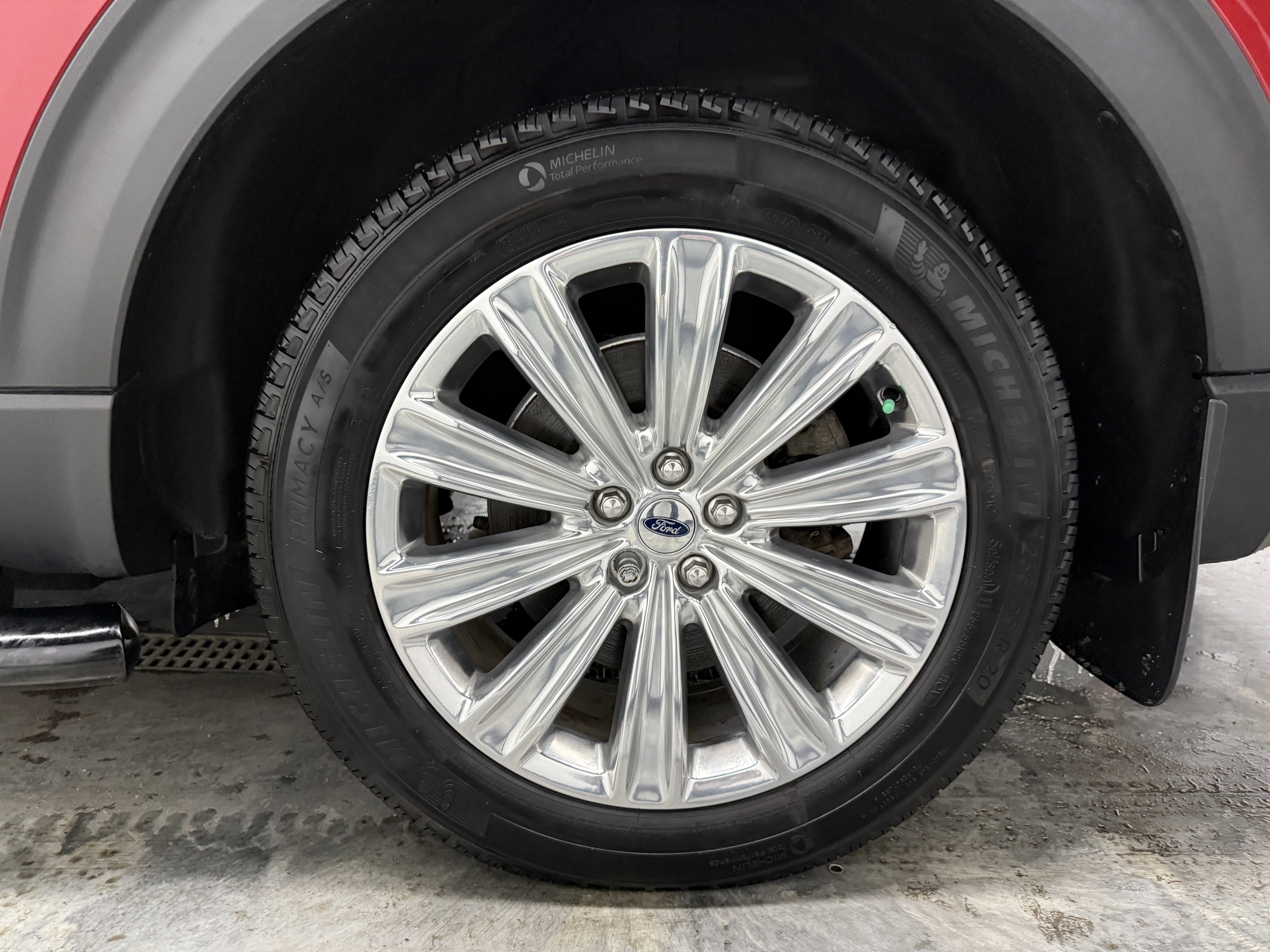 Used 2021 Ford Explorer Limited image 31