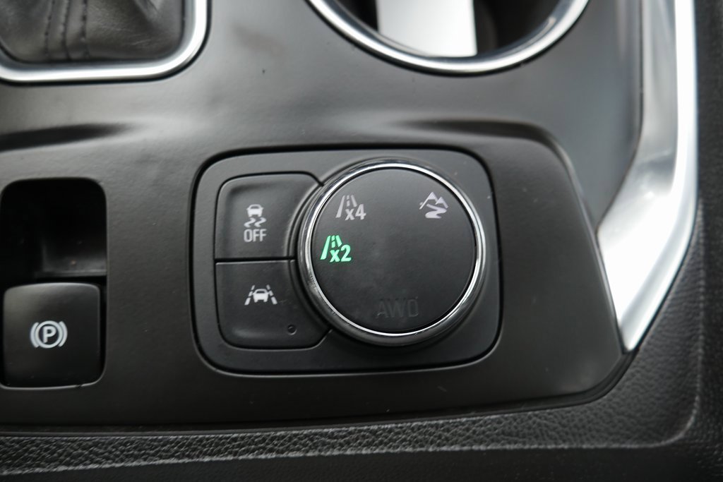 Used 2021 Chevrolet Traverse RS image 19