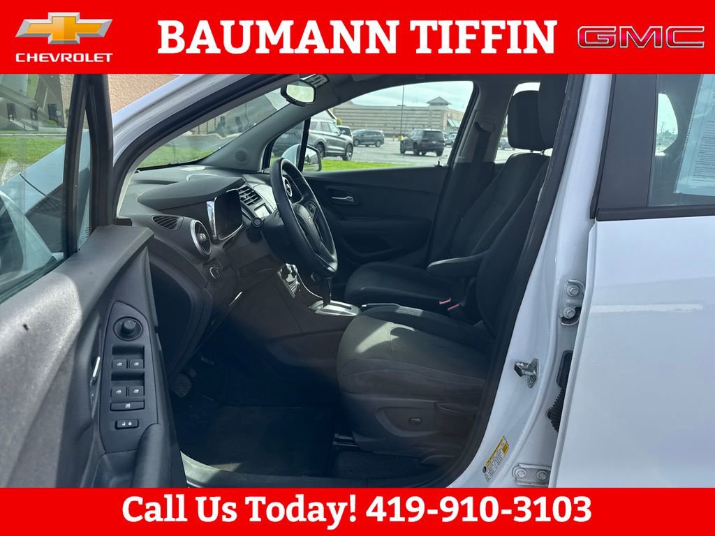 Used 2015 Chevrolet Trax LS FWD image 18