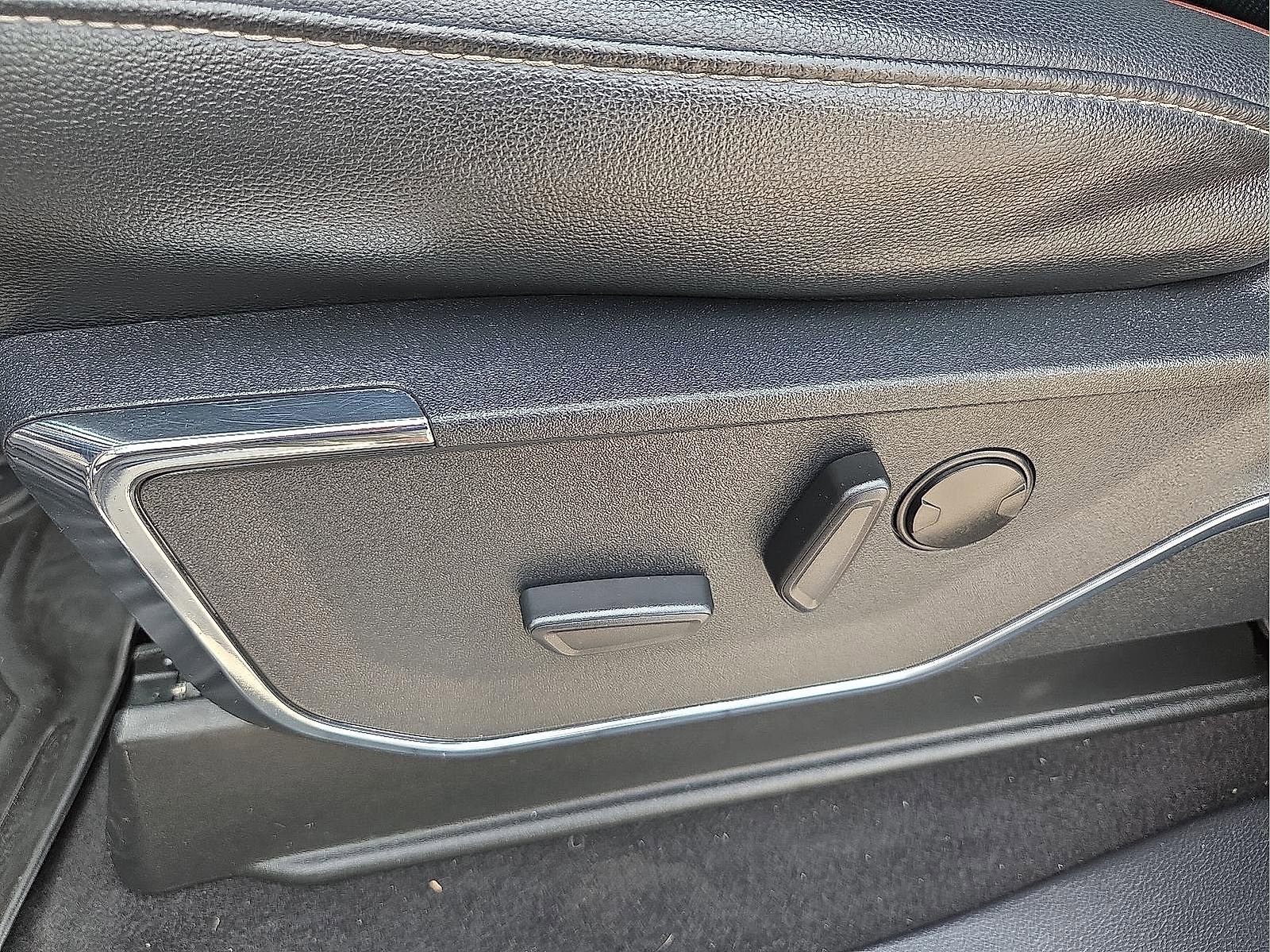 Used 2023 Ford F150 Lariat AWD/4WD image 14