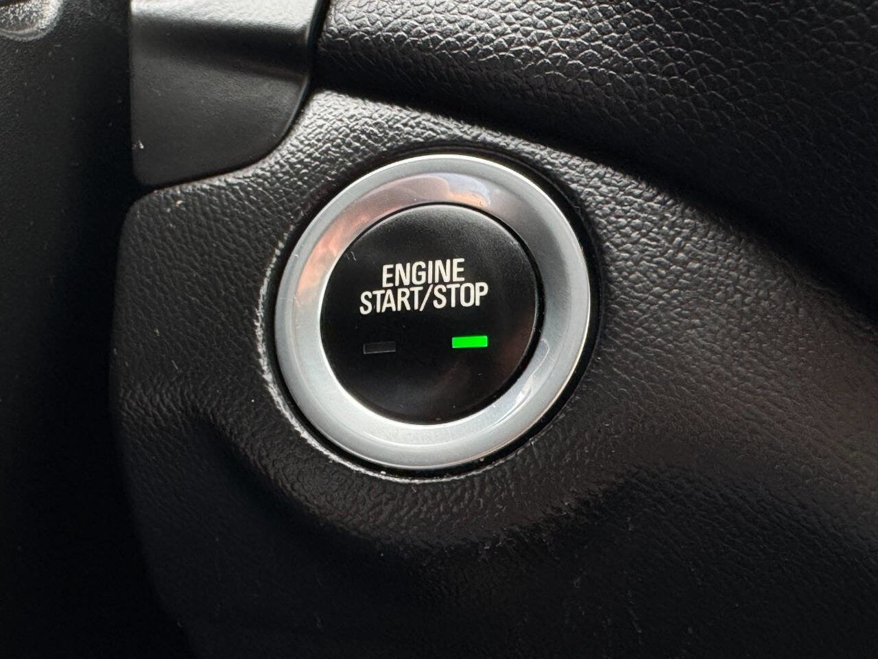 Used 2020 Chevrolet Equinox LT image 27