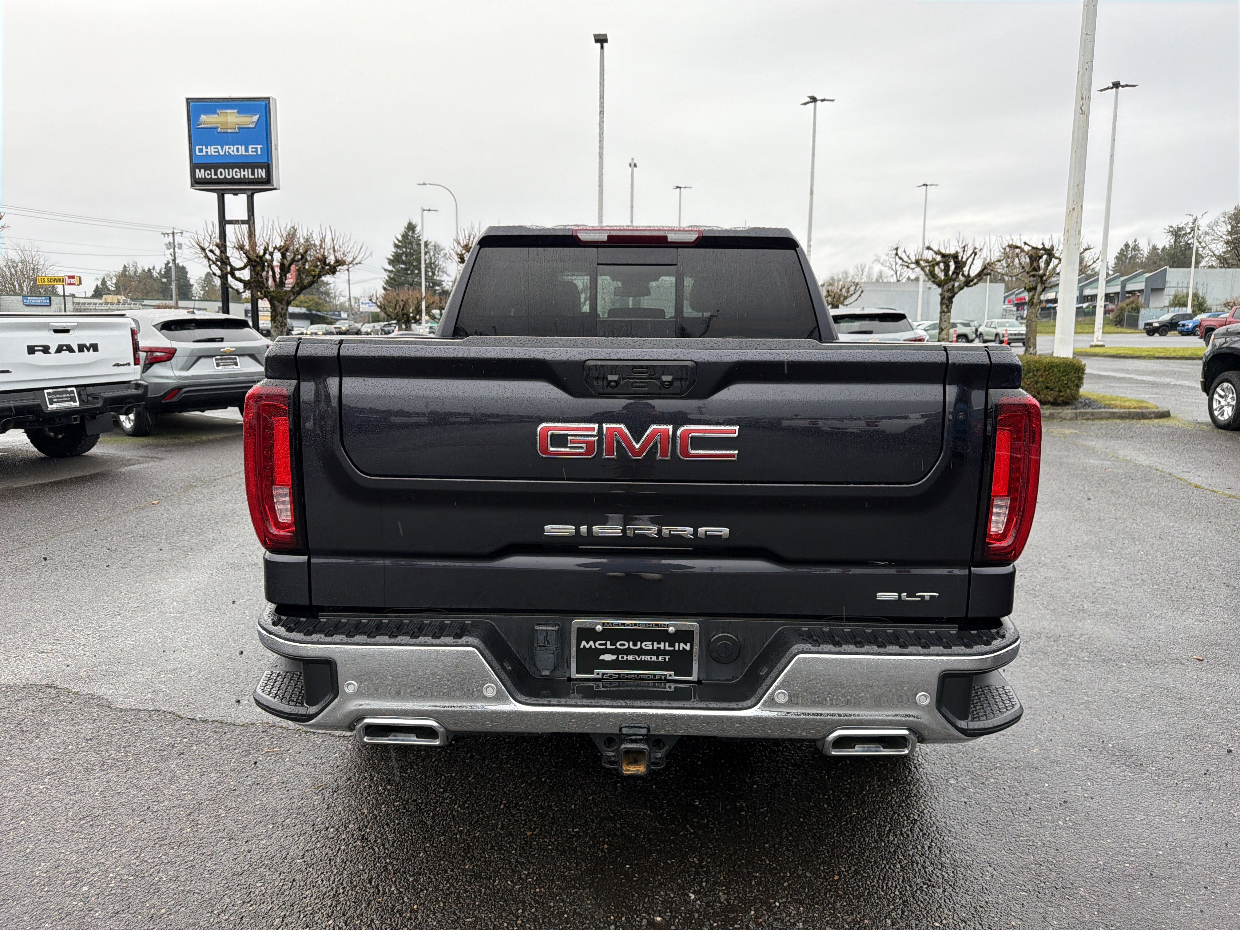 Used 2023 GMC Sierra 1500 SLT w/ SLT Premium Plus Package image 4