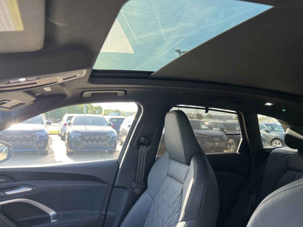 Used 2025 Audi SQ5 Prestige image 14