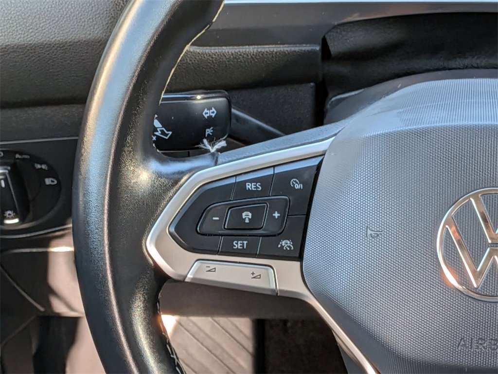 Used 2024 Volkswagen Tiguan SE image 18