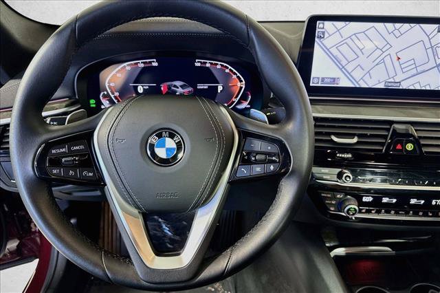 Used 2023 BMW 540i w/ Premium Package RWD image 11