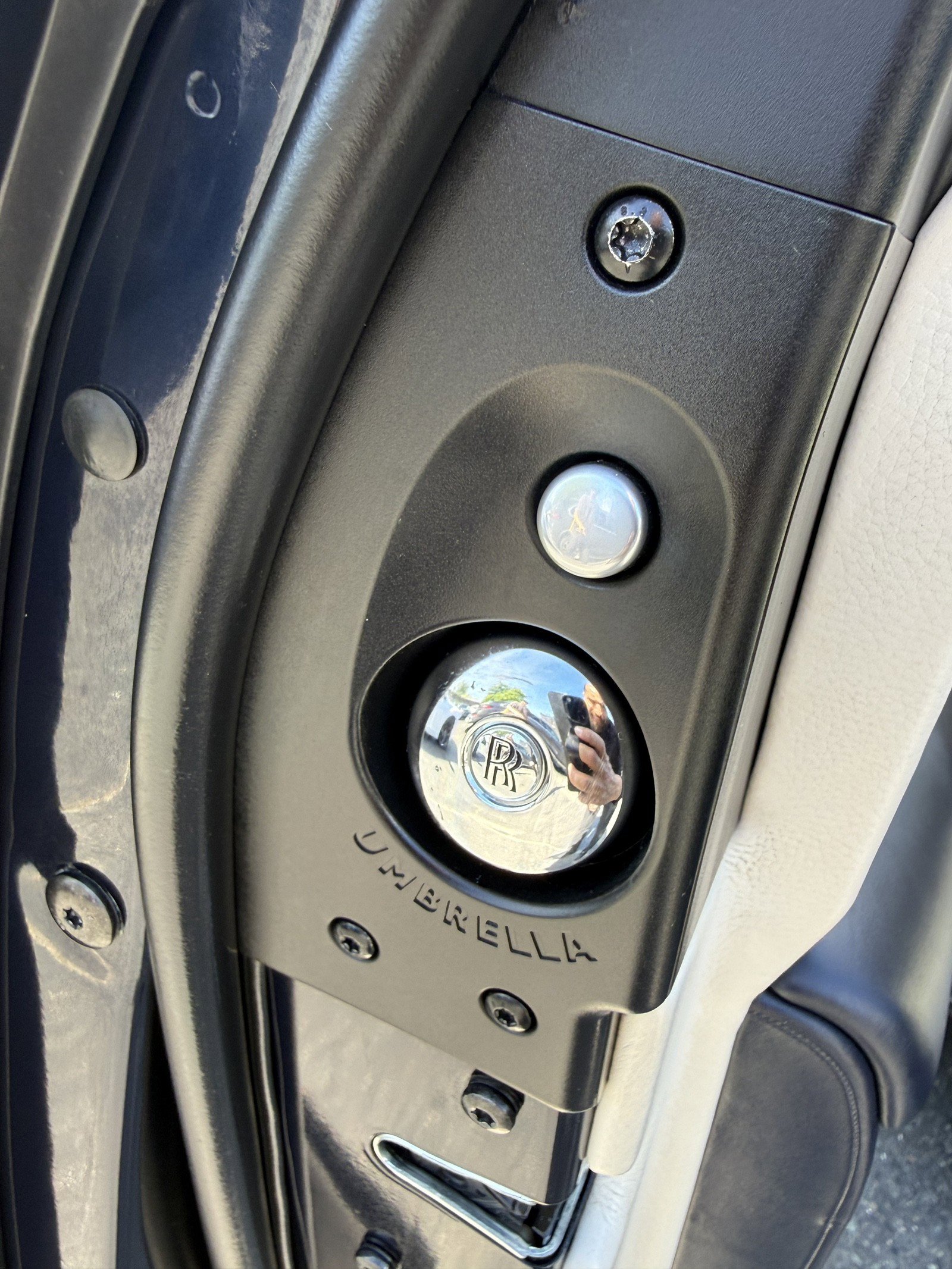 Used 2012 Rolls-Royce Ghost image 25