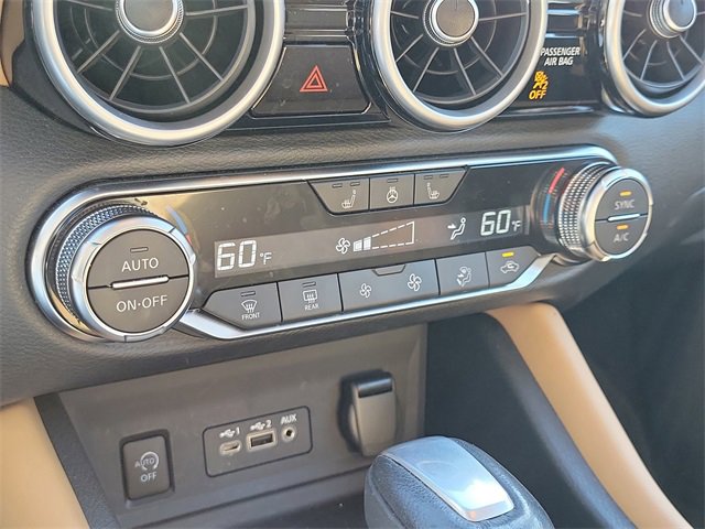 Used 2025 Nissan Sentra SV w/ SV Premium Package image 25