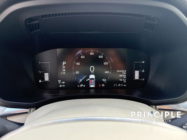 Used 2018 Volvo XC60 T6 Momentum w/ Convenience Package image 19