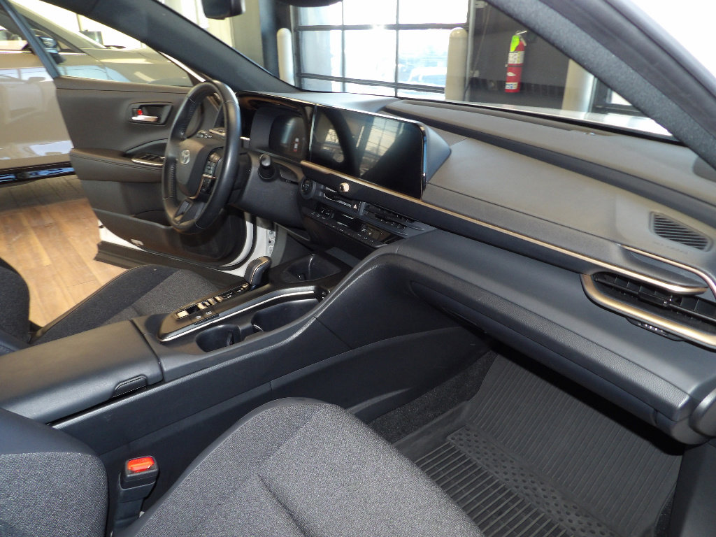 Used 2023 Toyota Crown XLE image 14