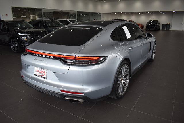 Used 2022 Porsche Panamera RWD image 7