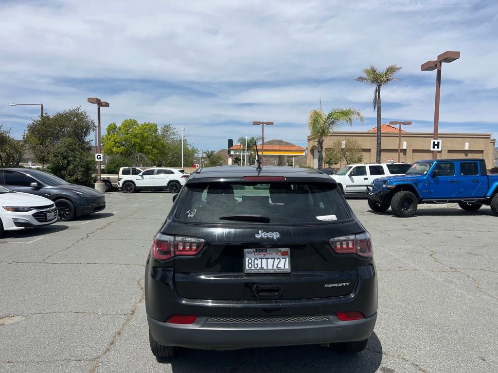 Used 2018 Jeep Compass Sport image 7